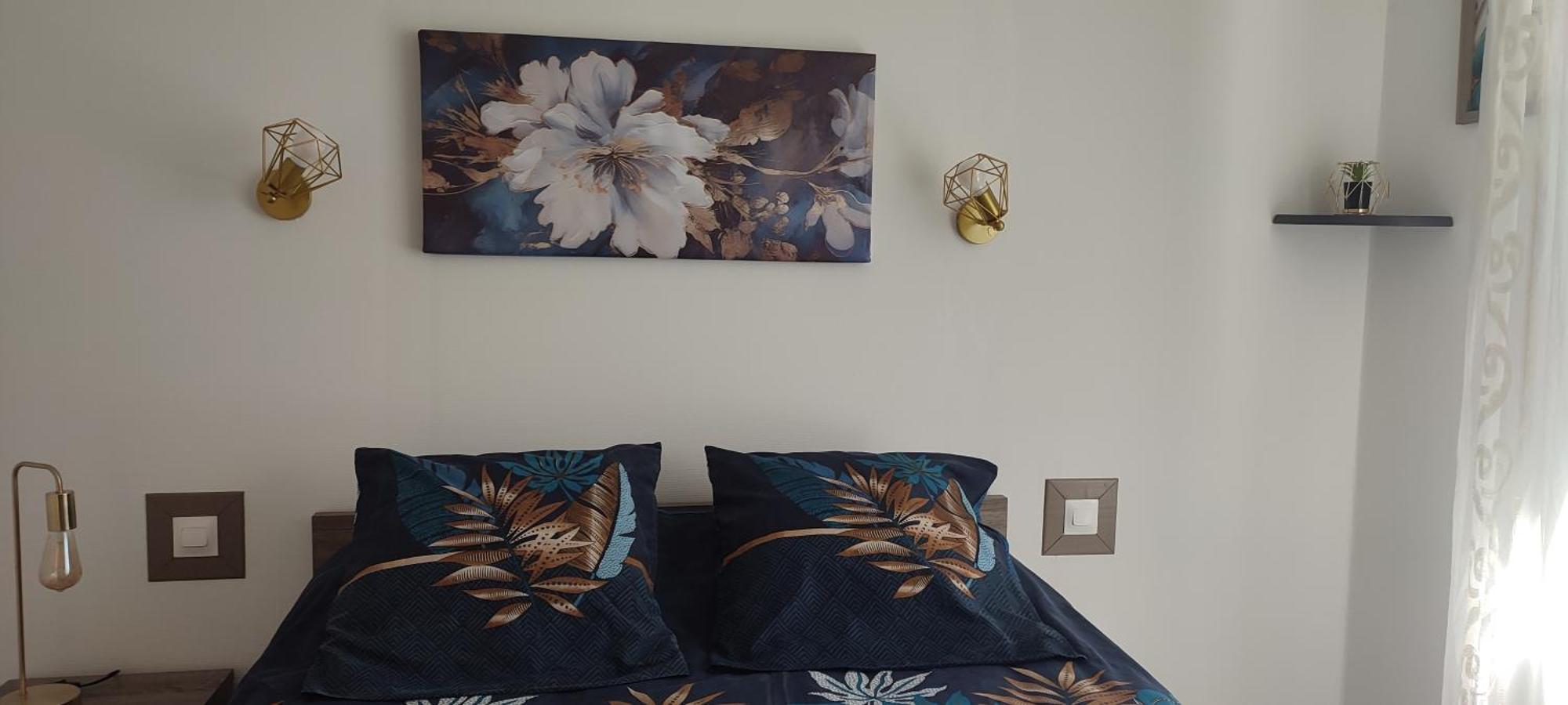 Maison T2 Avec Petit Jardin Dans Impasse Calme Байарг Екстериор снимка