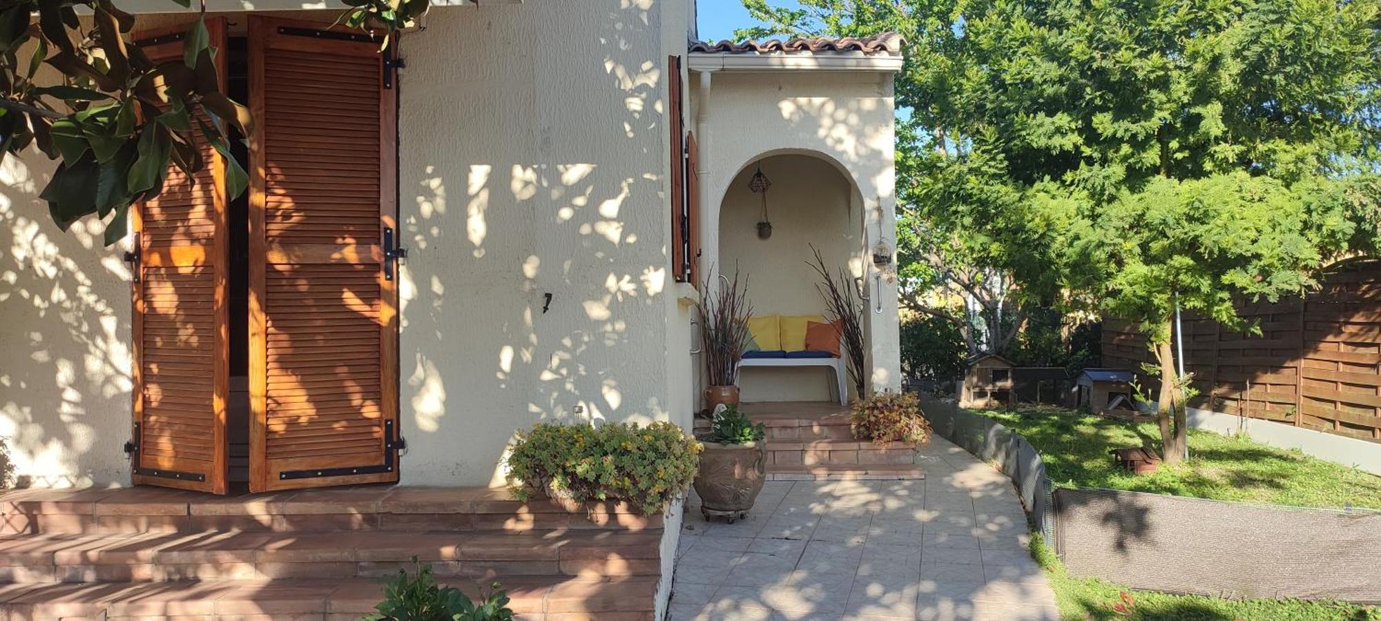 Maison T2 Avec Petit Jardin Dans Impasse Calme Байарг Екстериор снимка
