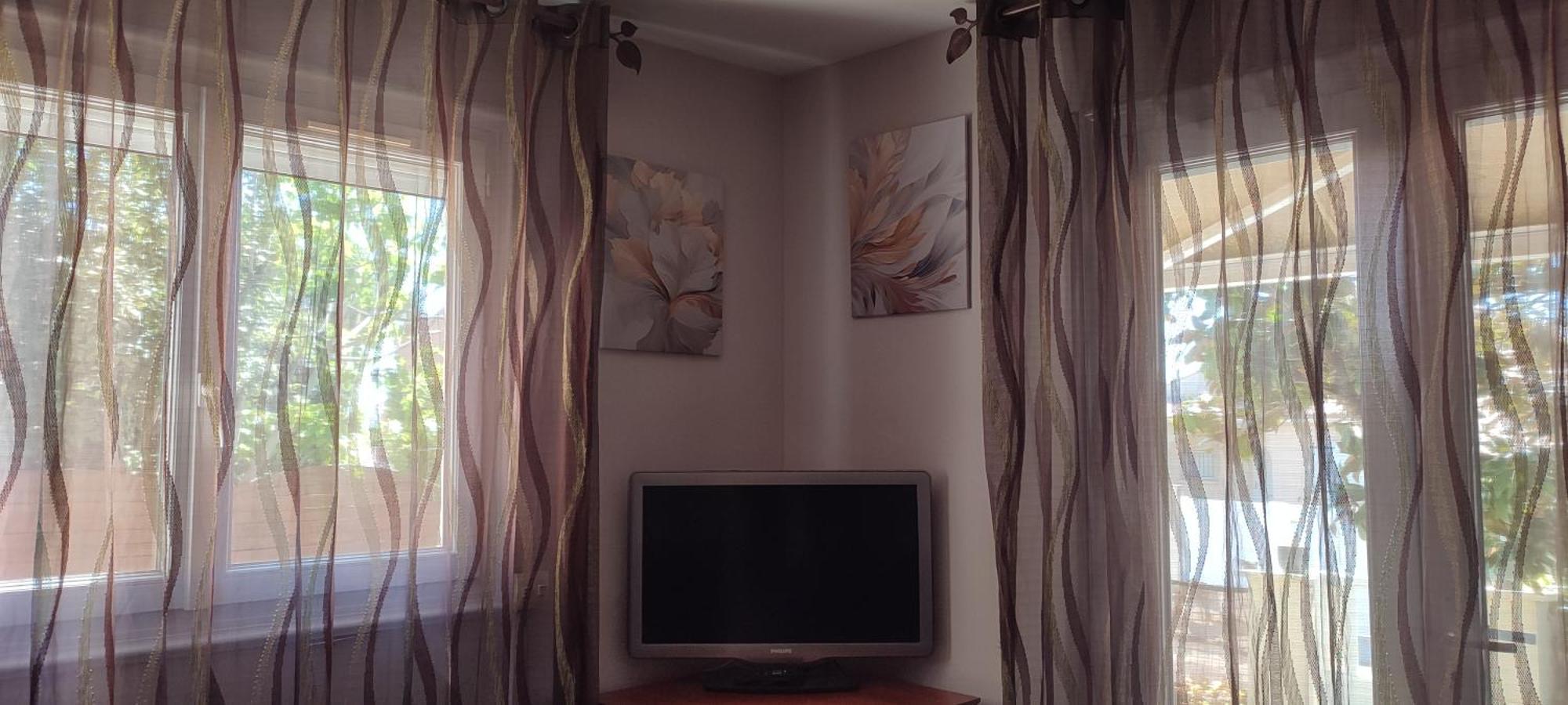 Maison T2 Avec Petit Jardin Dans Impasse Calme Байарг Екстериор снимка