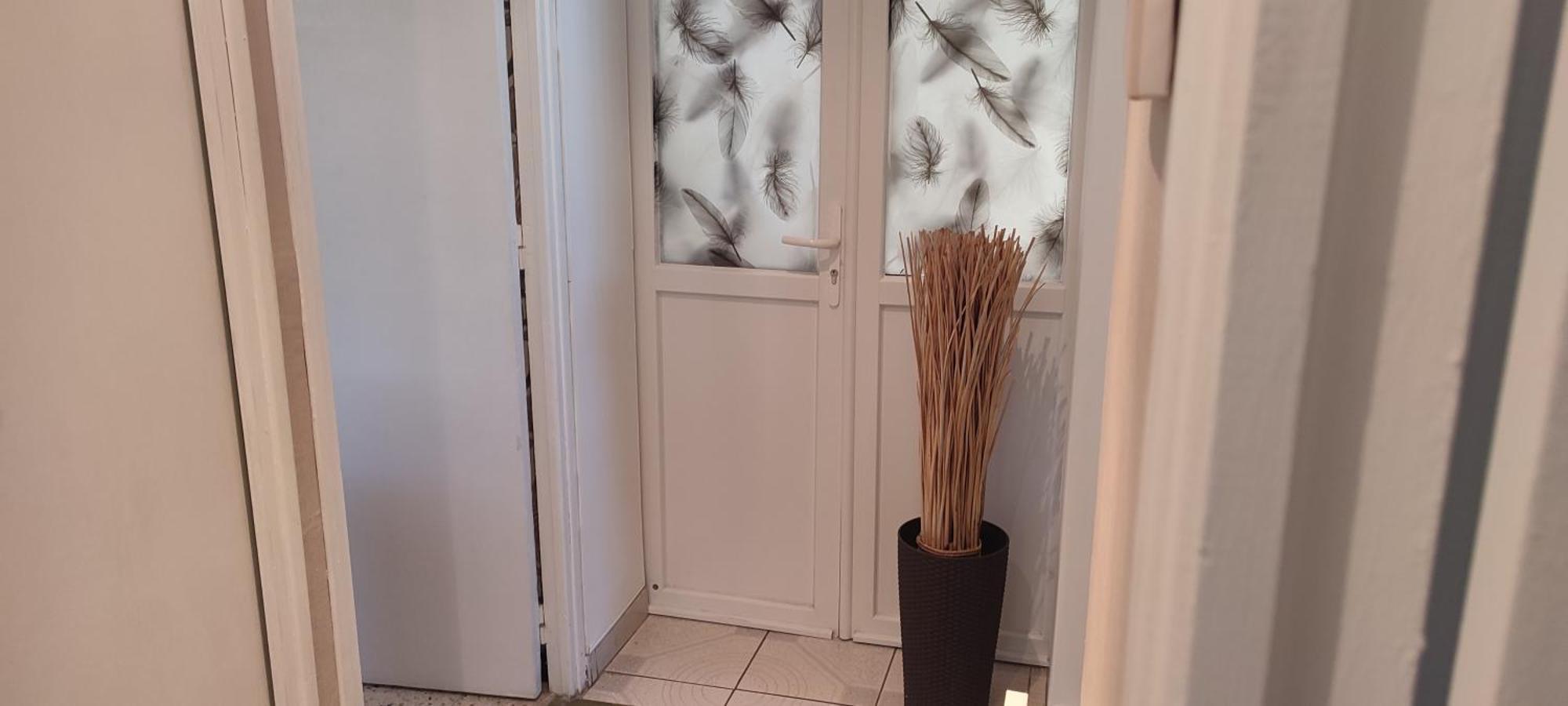 Maison T2 Avec Petit Jardin Dans Impasse Calme Байарг Екстериор снимка