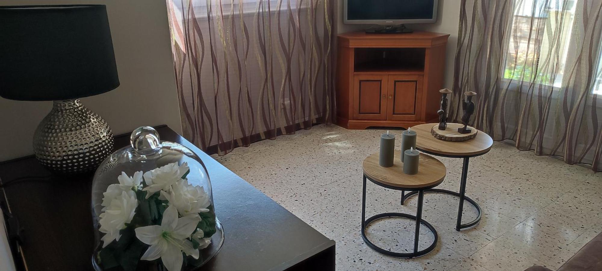 Maison T2 Avec Petit Jardin Dans Impasse Calme Байарг Екстериор снимка