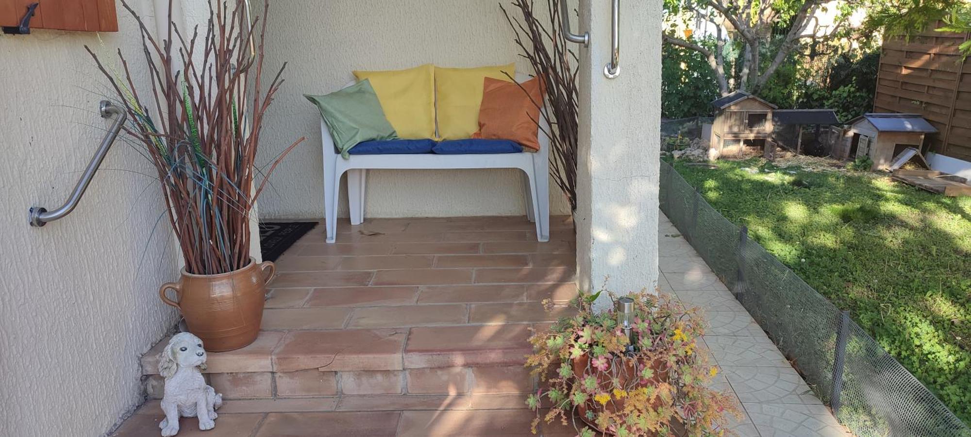 Maison T2 Avec Petit Jardin Dans Impasse Calme Байарг Екстериор снимка