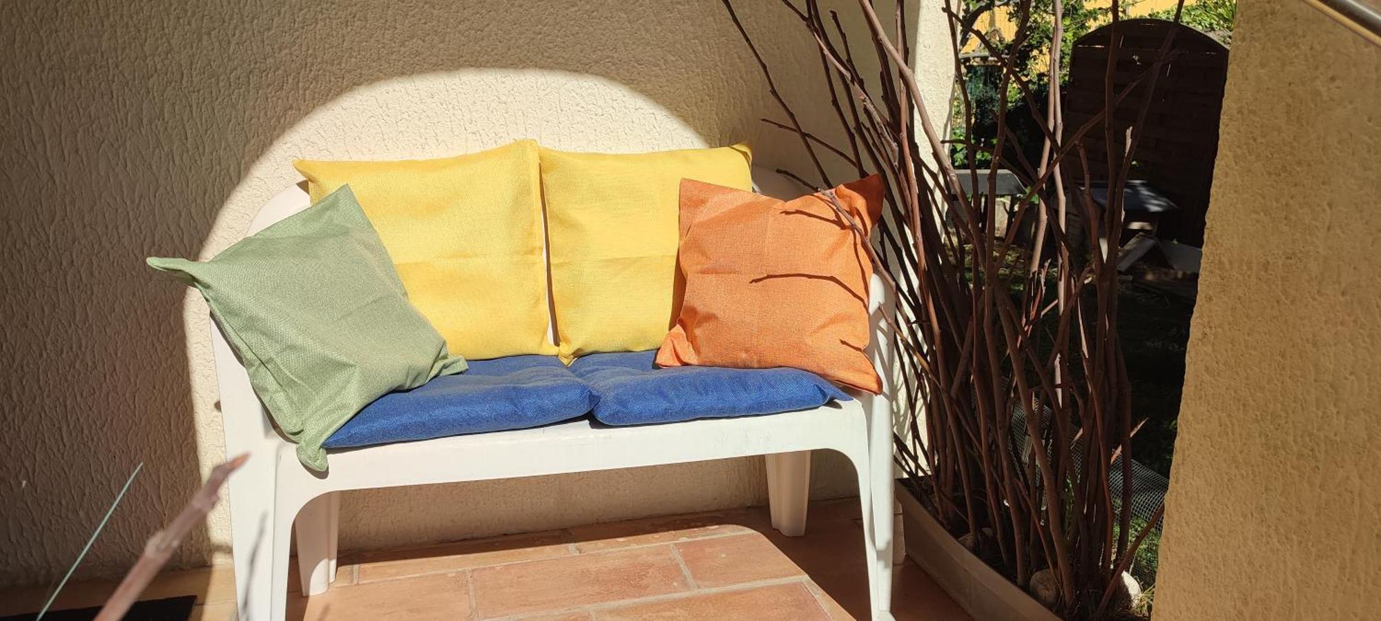 Maison T2 Avec Petit Jardin Dans Impasse Calme Байарг Екстериор снимка
